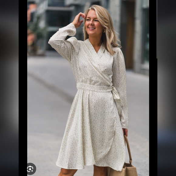 Camilla Pihl Women's XS Antigua Wrap Dress Yellow Flower Print New - Picture 3 of 14